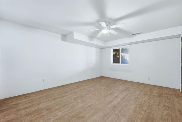 2438 S Woodland Trail, Warsaw, IN 46580