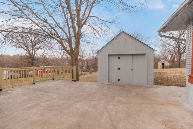 5416 N Denver Avenue, Kansas City, MO 64119