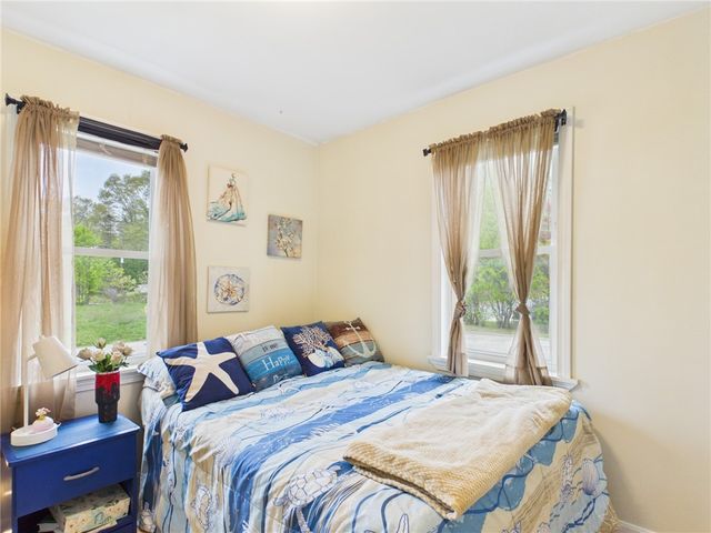 78 Shand Avenue, Warwick, RI 02889