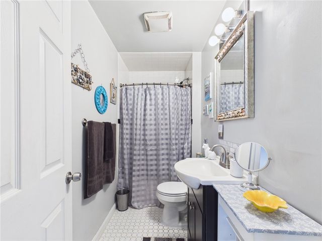 78 Shand Avenue, Warwick, RI 02889