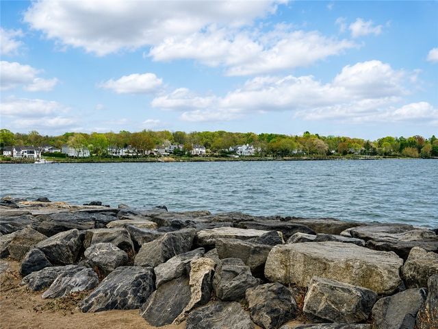 78 Shand Avenue, Warwick, RI 02889