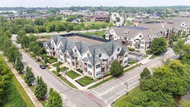 14900 W Wilbur DRIVE #1207, New Berlin, WI 53151