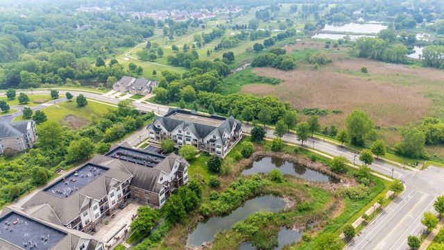 14900 W Wilbur DRIVE #1207, New Berlin, WI 53151