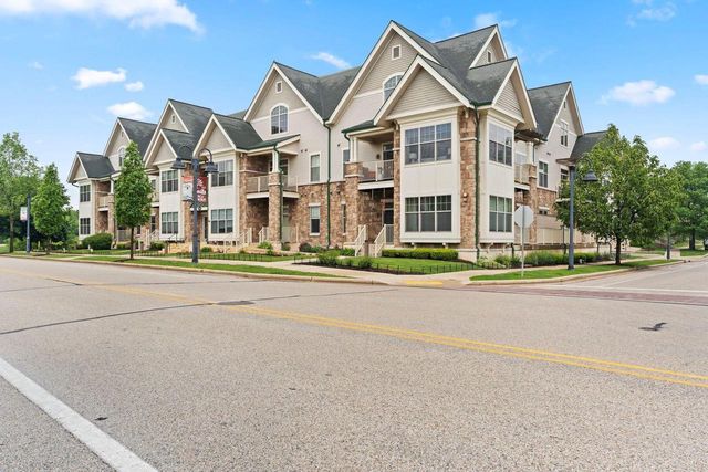 14900 W Wilbur DRIVE #1207, New Berlin, WI 53151