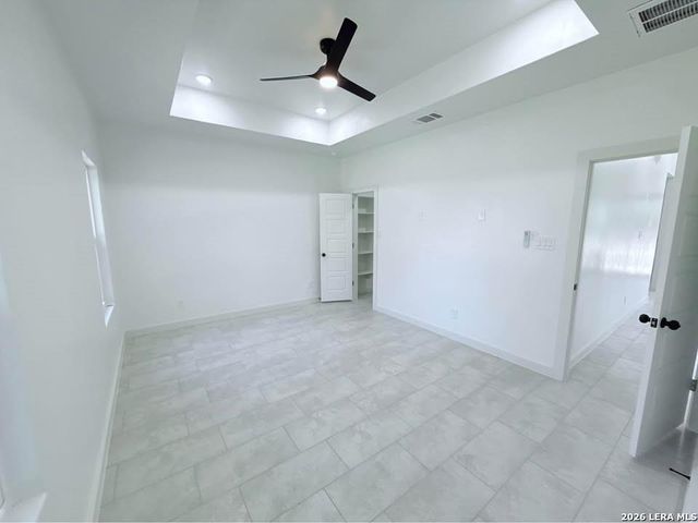 509 JUDSON DR, Devine, TX 78016
