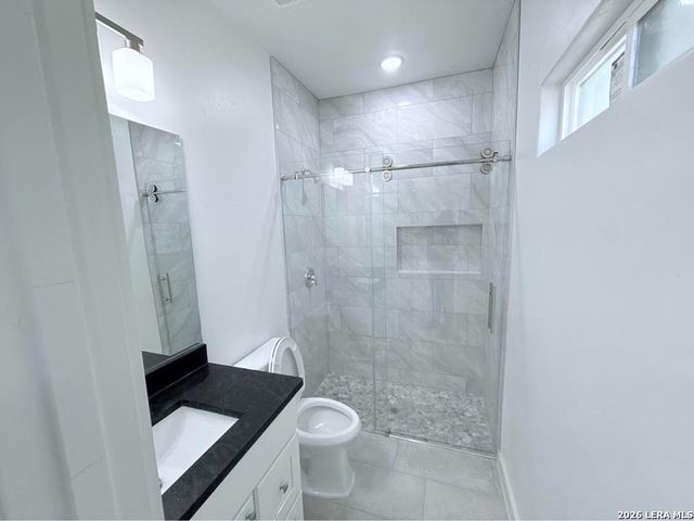 509 JUDSON DR, Devine, TX 78016