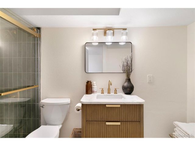 4465 S Eagle Cir, Aurora, CO 80015