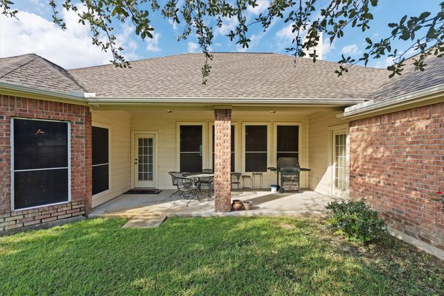125 Deer Stream Court, Azle, TX 76020
