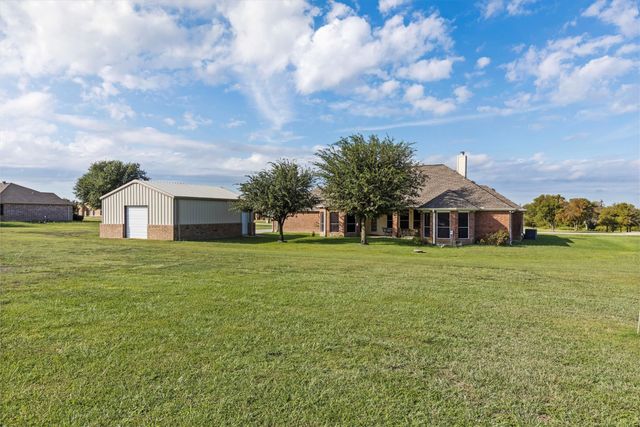 125 Deer Stream Court, Azle, TX 76020