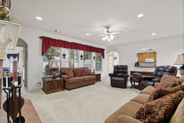 125 Deer Stream Court, Azle, TX 76020