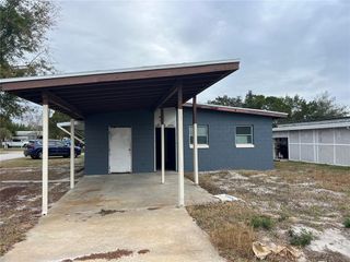 1121 OAKLAND DRIVE, Tavares, FL 32778