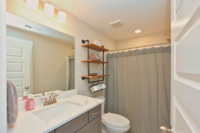 227 Settlers Way, Hendersonville, TN 37075