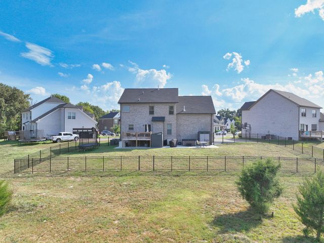 227 Settlers Way, Hendersonville, TN 37075