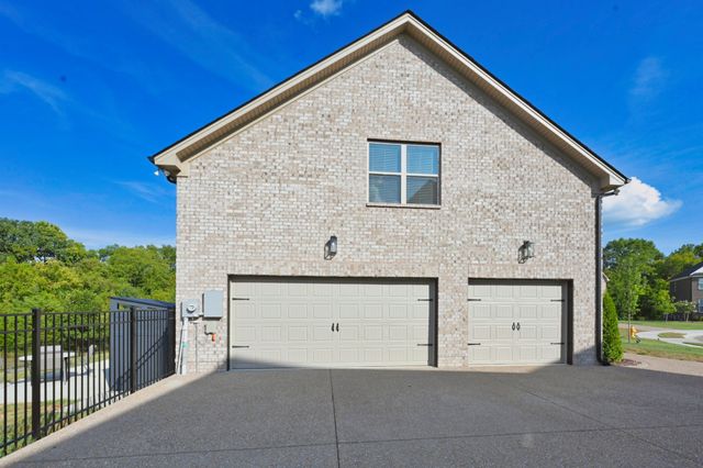 227 Settlers Way, Hendersonville, TN 37075