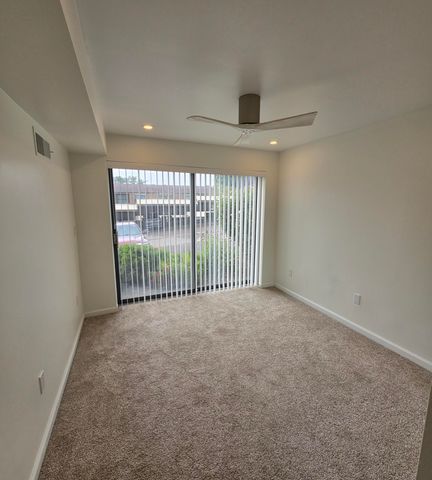 18233 University Park Drive, Livonia, MI 48152