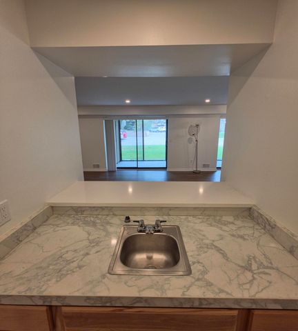 18233 University Park Drive, Livonia, MI 48152