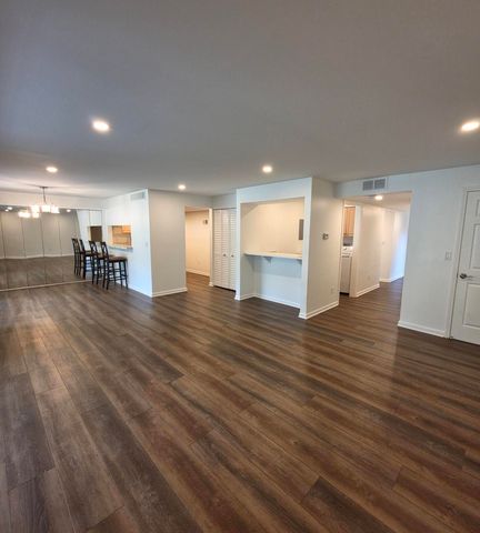18233 University Park Drive, Livonia, MI 48152