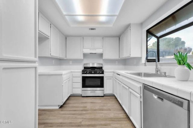 42950 Burlwood Drive, Lancaster, CA 93536