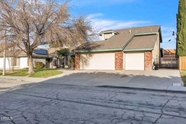 42950 Burlwood Drive, Lancaster, CA 93536