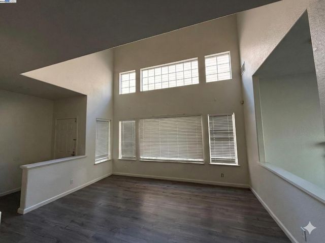 39965 Potrero Dr, Newark, CA 94560