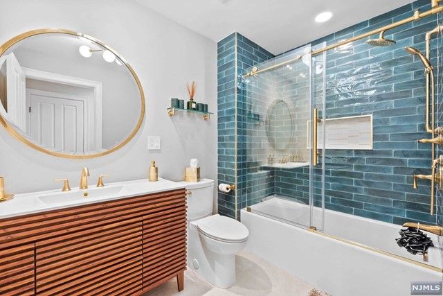 204 Bearwoods Road, Park Ridge, NJ 07656
