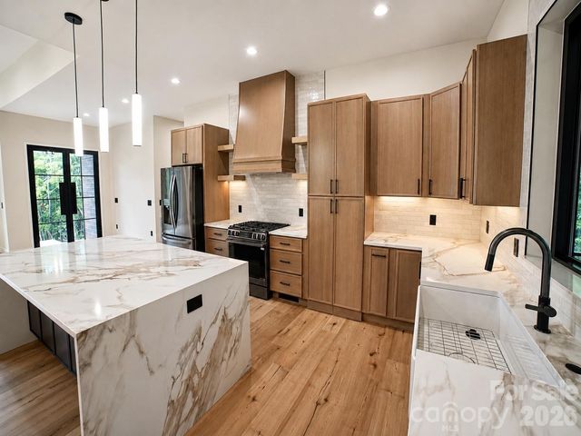 407 Melnick Terrace, Asheville, NC 28803