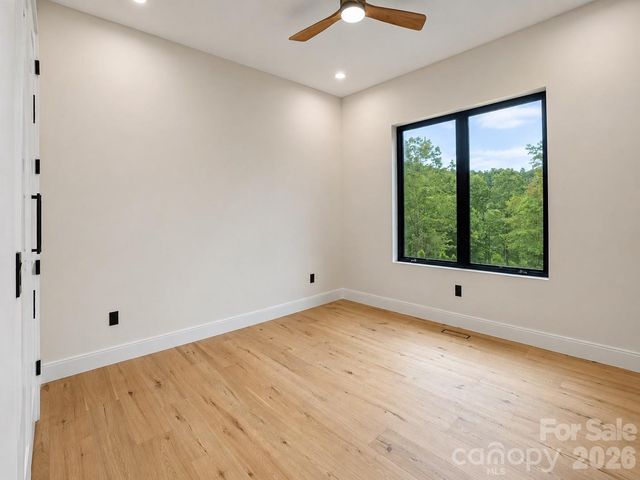 407 Melnick Terrace, Asheville, NC 28803