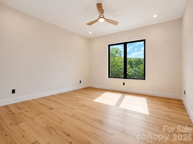 407 Melnick Terrace, Asheville, NC 28803
