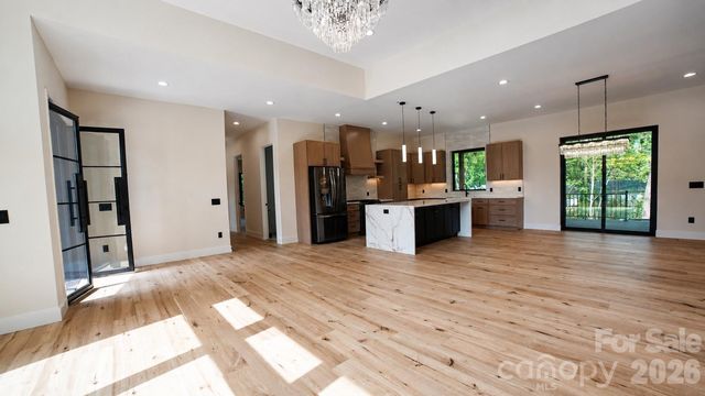 407 Melnick Terrace, Asheville, NC 28803