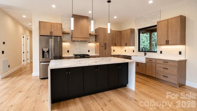 407 Melnick Terrace, Asheville, NC 28803