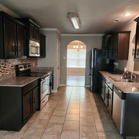 1230 Littlewood Cove, Conway, AR 72032