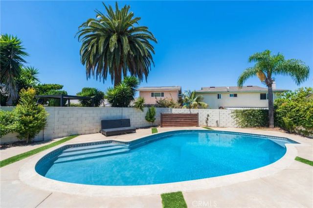 3550 Goldenrod Circle, Seal Beach, CA 90740