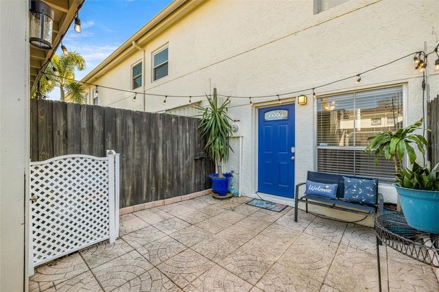 4311 LA VERA COURT, Tampa, FL 33611