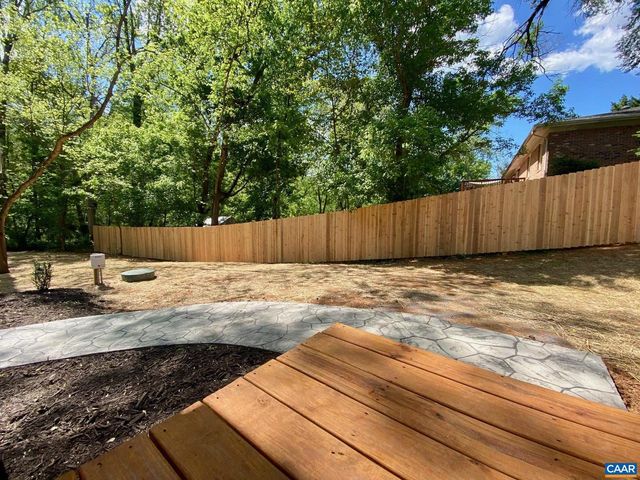 108 BOLLINGBROOK DR, Charlottesville, VA 22911