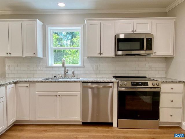 108 BOLLINGBROOK DR, Charlottesville, VA 22911
