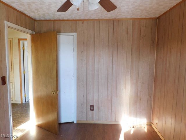 352 S Ridge Road E, Conneaut, OH 44030