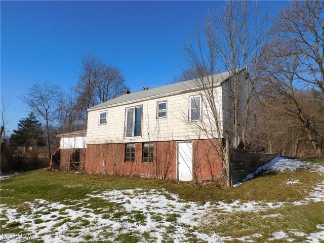 352 S Ridge Road E, Conneaut, OH 44030