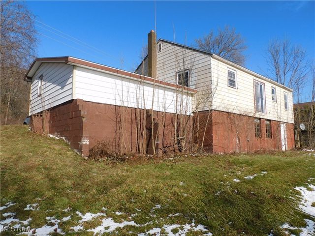352 S Ridge Road E, Conneaut, OH 44030