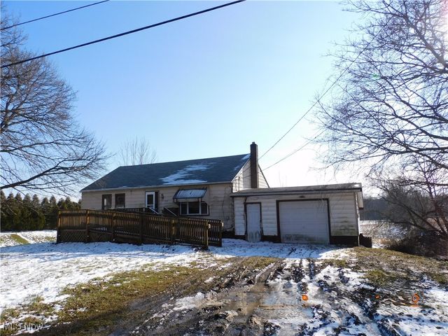 352 S Ridge Road E, Conneaut, OH 44030