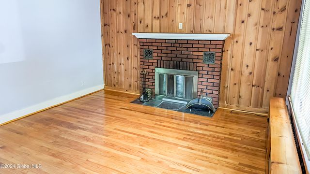 1 Dresden Court, Guilderland, NY 12203