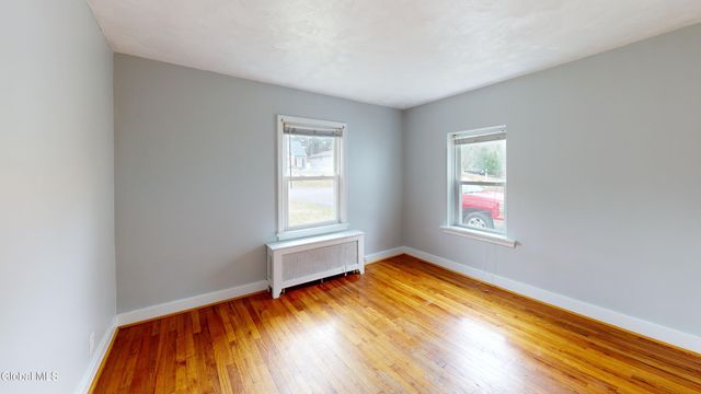 1 Dresden Court, Guilderland, NY 12203
