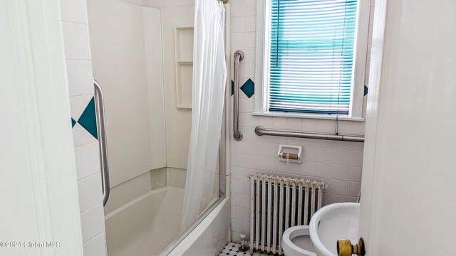 1 Dresden Court, Guilderland, NY 12203