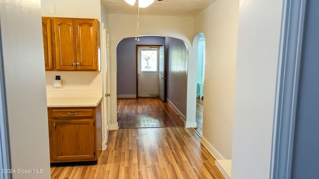 1 Dresden Court, Guilderland, NY 12203