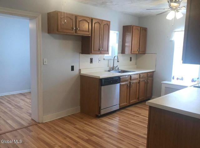1 Dresden Court, Guilderland, NY 12203
