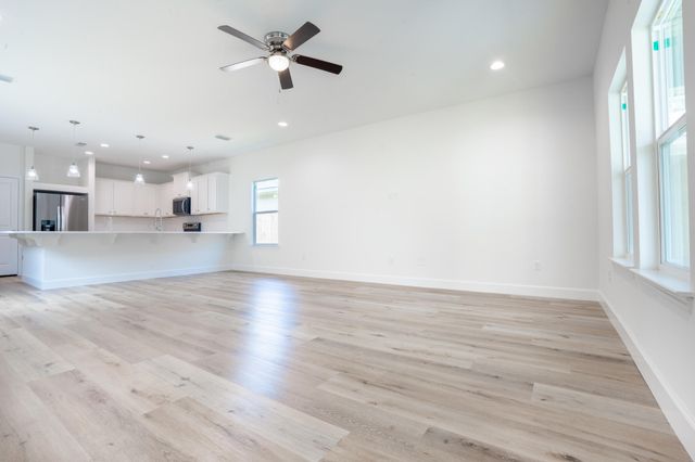 21 C 5th Avenue, Shalimar, FL 32579