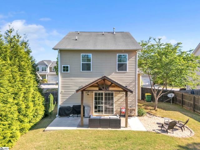 212 Rivers Edge Circle, Simpsonville, SC 29680