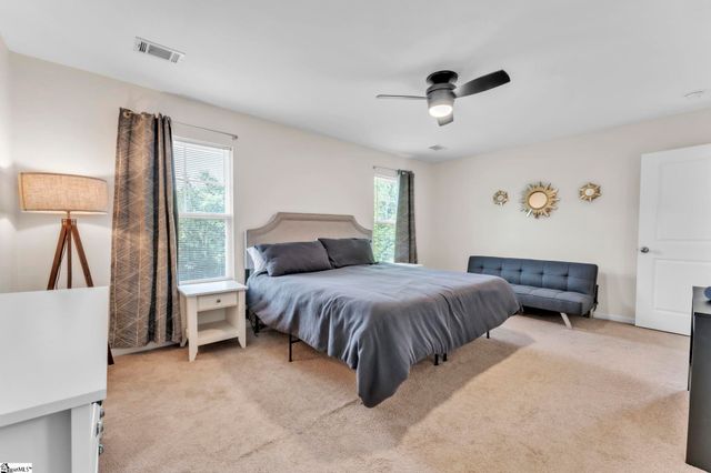 212 Rivers Edge Circle, Simpsonville, SC 29680