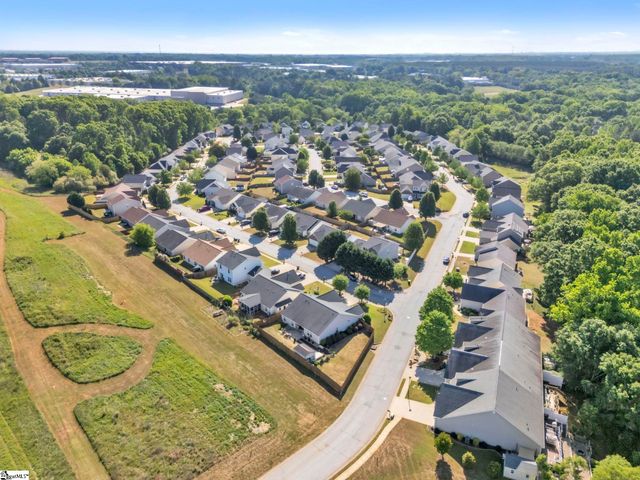 212 Rivers Edge Circle, Simpsonville, SC 29680