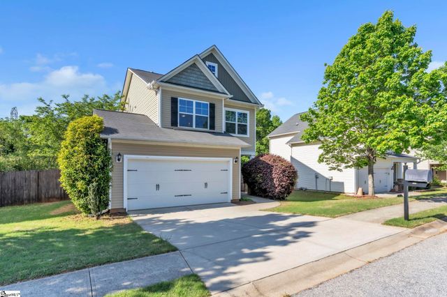 212 Rivers Edge Circle, Simpsonville, SC 29680