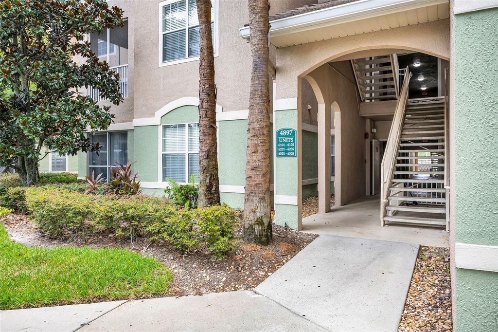 Image 2 of property listing at 4897 CYPRESS WOODS DRIVE 6303, Orlando, FL 32811